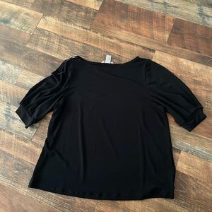 NWOT H&M black top - Size M